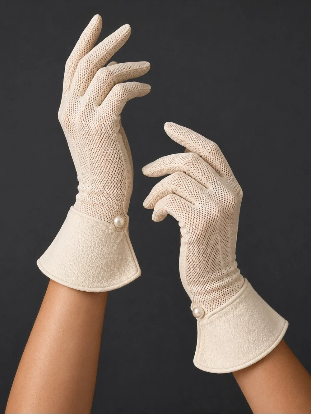 Vintage 60s Classic Cream/white Mesh Wrist Gloves with Pearl Button- OS
